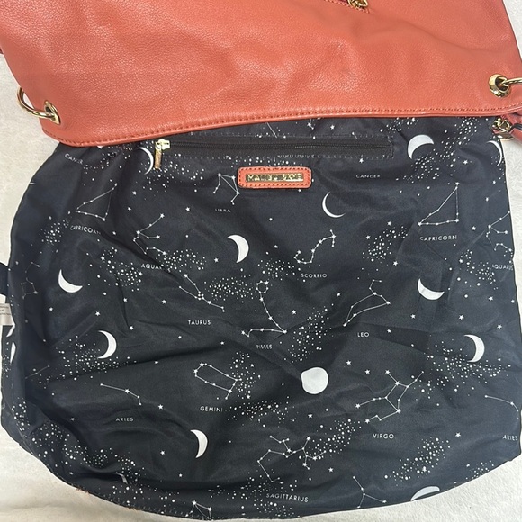 Malibu Skye  Hobo Bag with Woven Texture and Adjustable Strap - Picture 10 of 10